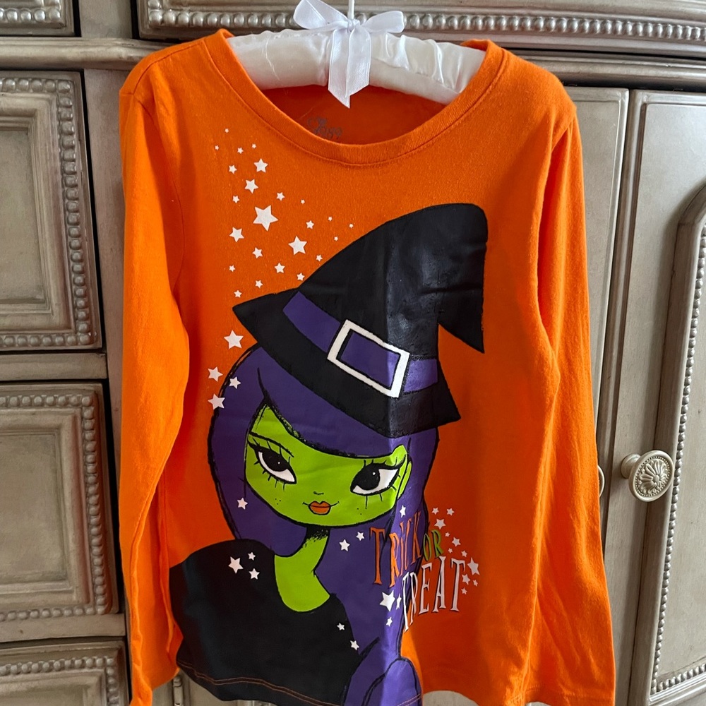 Like New Halloween Witch Long Sleeve Shirt